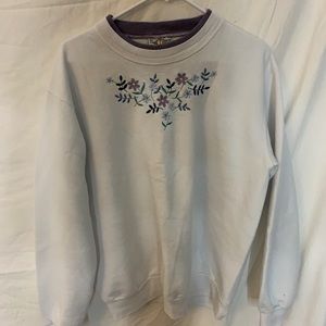 Day Breeze Embroidered Crewneck